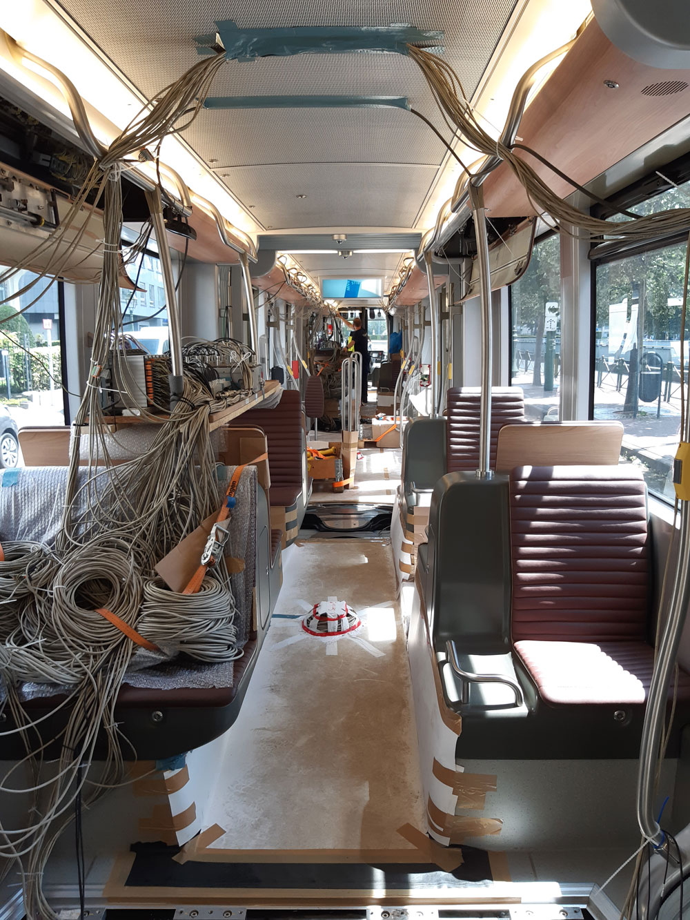 Bruxelles teste son nouveau tram: le TNG - Stibstories